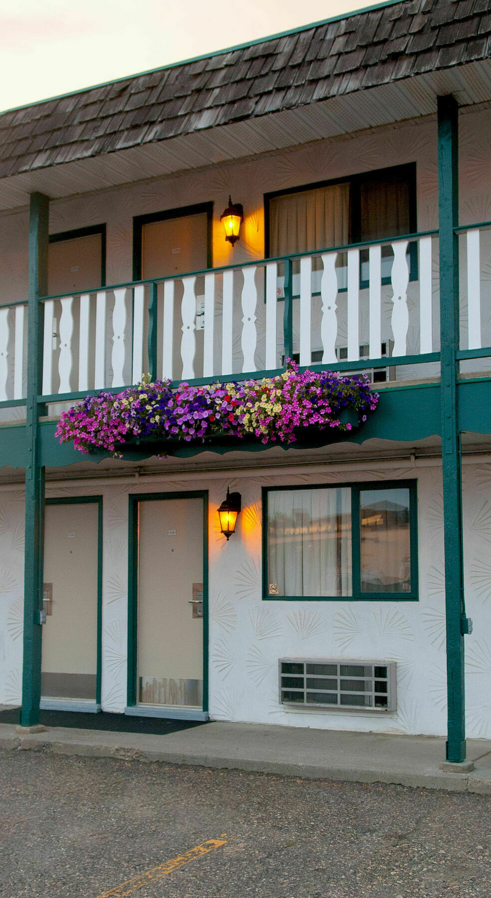 Grama's Inn Prince George Bagian luar foto